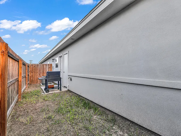 2100 W Harrison St #1 — Photo 11