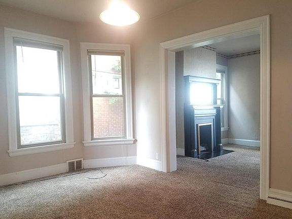 4th image of 1680 N Van Buren St #A