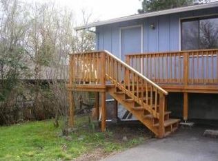 172 California St APT 2, Ashland, OR 97520