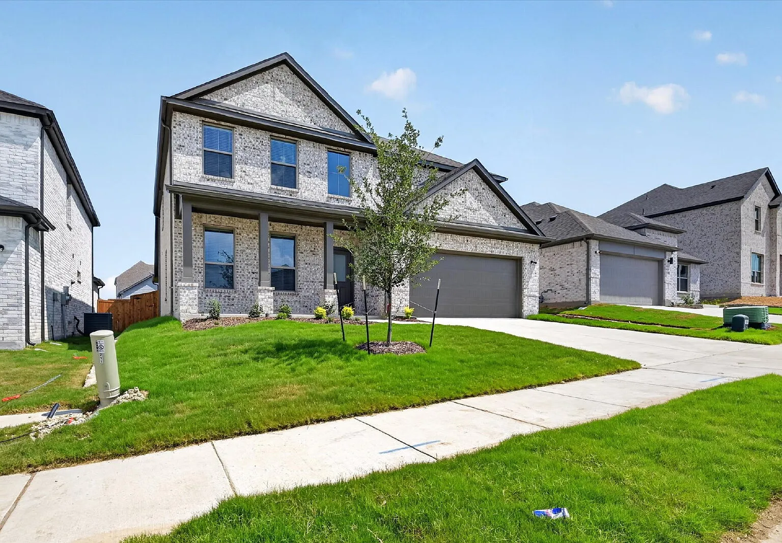 6 bed, 4.0 bath, 3600 sqft, $4,200 — Photo 2