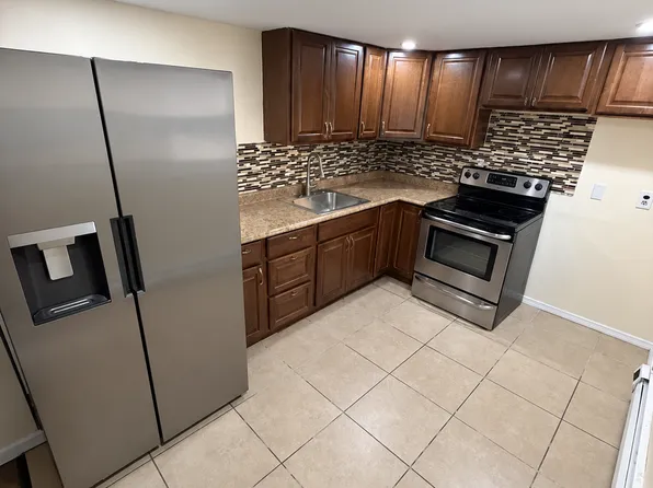 170 Lafayette Rd Floor 1, West Babylon, NY 11704