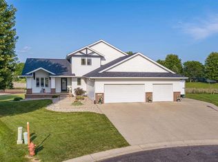 120 Callaway Ct, Mankato, MN 56001