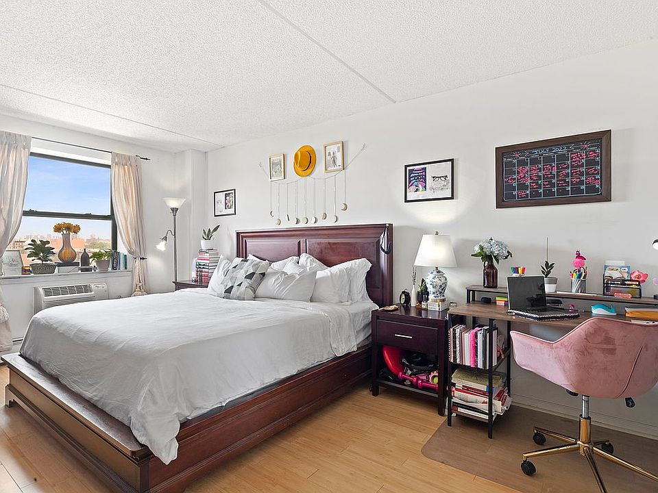 1st image of 130 Lenox Ave #904