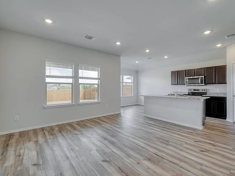 167 McNamara Ct — Photo 5