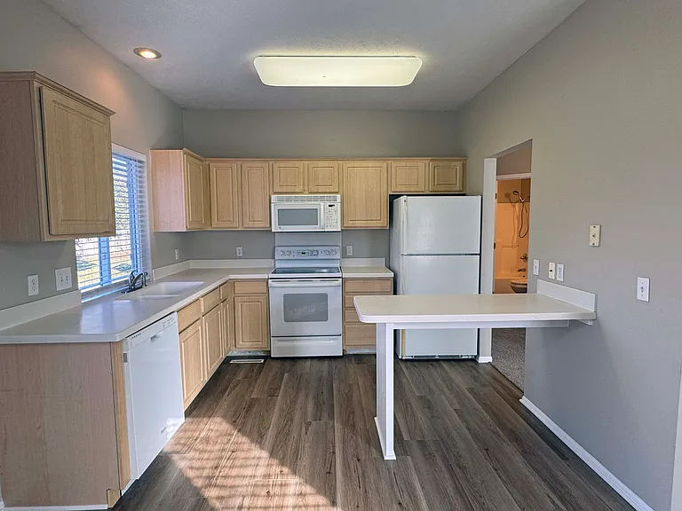 5197 N 144th Ct — Photo 12