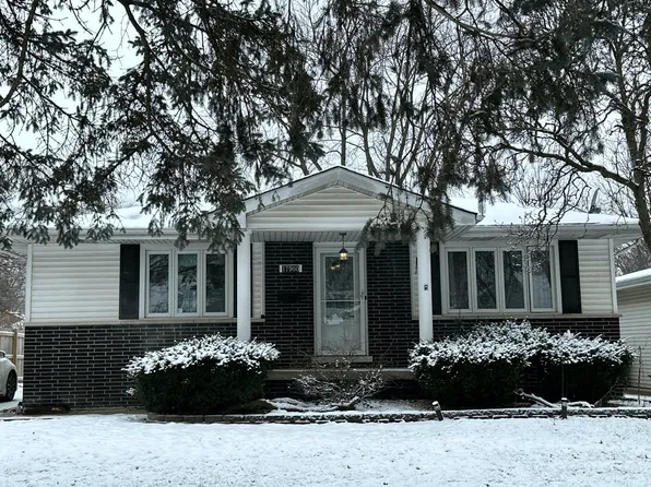 17900 Rose Ave, Lansing, IL 60438