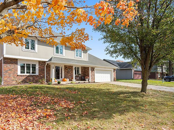3rd image of 518 Deerberry Dr