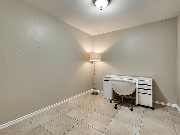 5th image of 4801 Desert Falls Dr