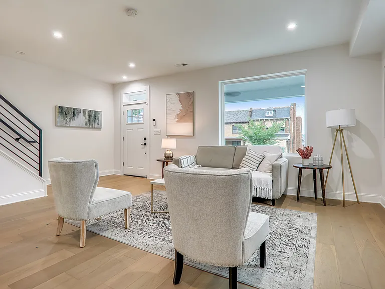 1600 Trinidad Ave NE #A — Photo 33