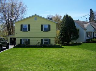 165 Berwick Rd, Rochester, NY 14609