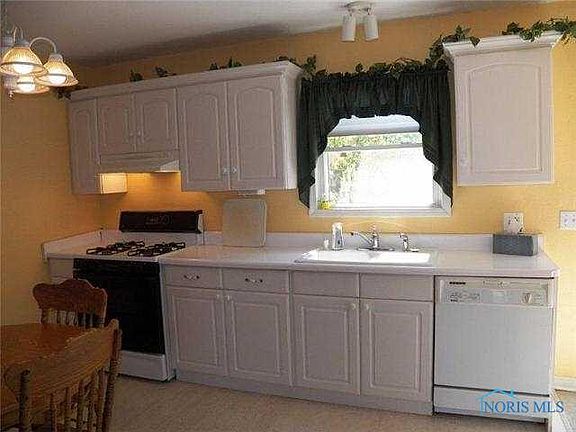 5th image of 3913 Donegal Dr