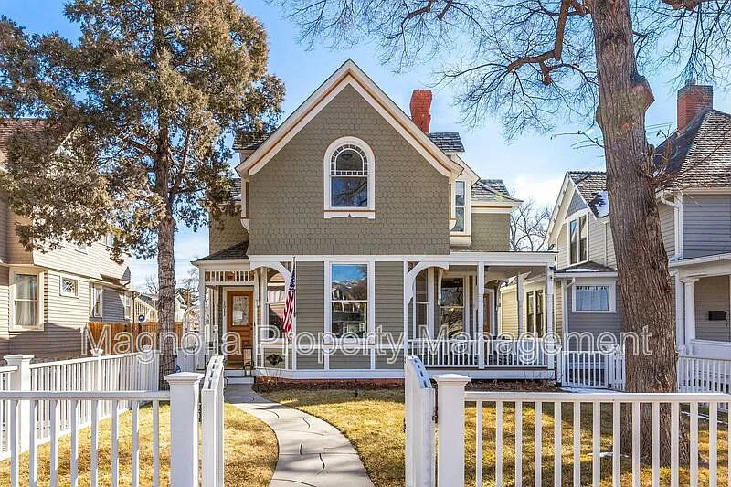 1511 N Nevada Ave