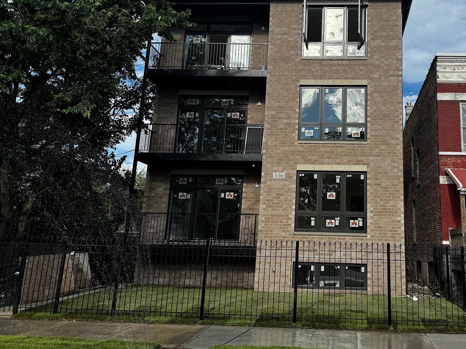 2 bed, 1150 sqft, $2,200 — Photo 2