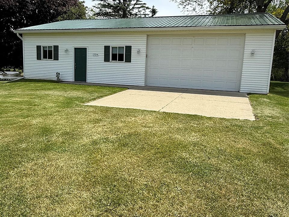 1st image of 779 Winn Lake Dr