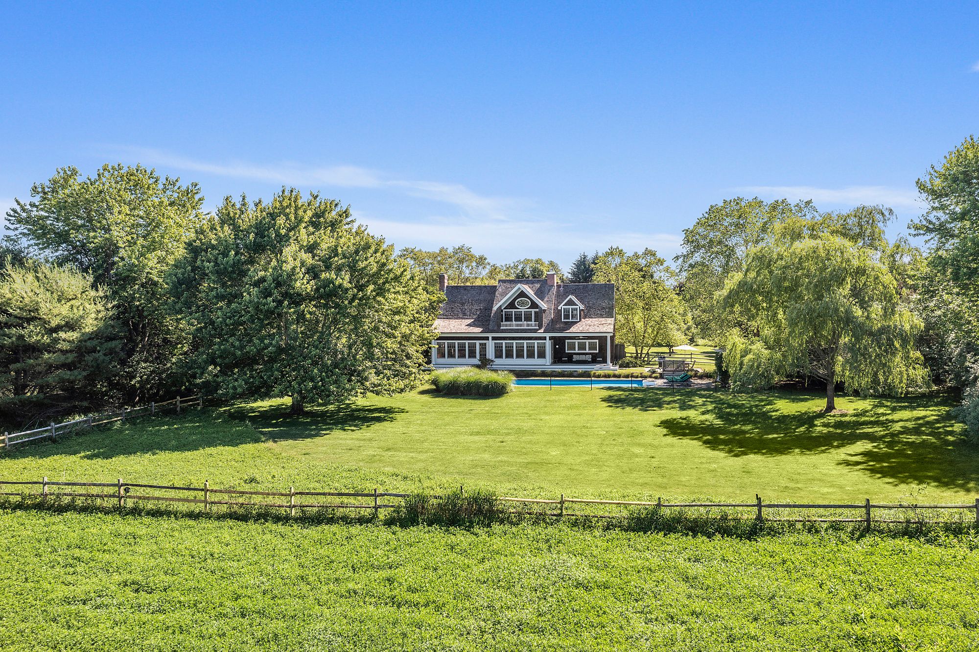 538 Lumber Ln, Bridgehampton, NY 11932 Out East