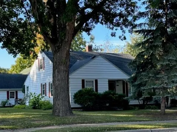 604 6th Ave E, Alexandria, MN 56308