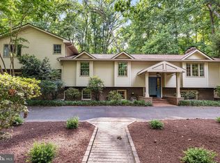 2912 Glenvale Dr, Fairfax, VA 22031