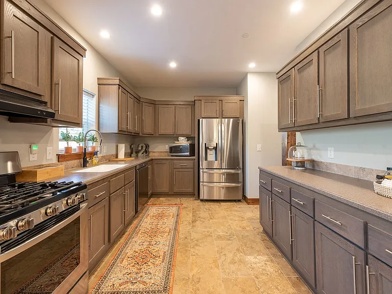 313 Vasquez Rd — Photo 17