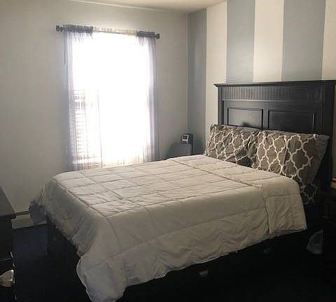 3rd image of 2087 Union St