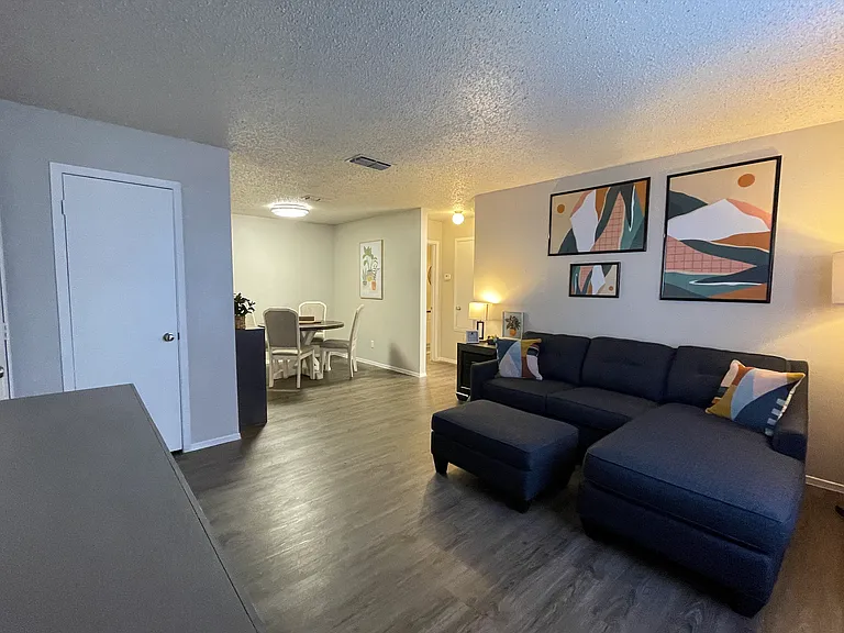 Avenue One10 — Photo 10