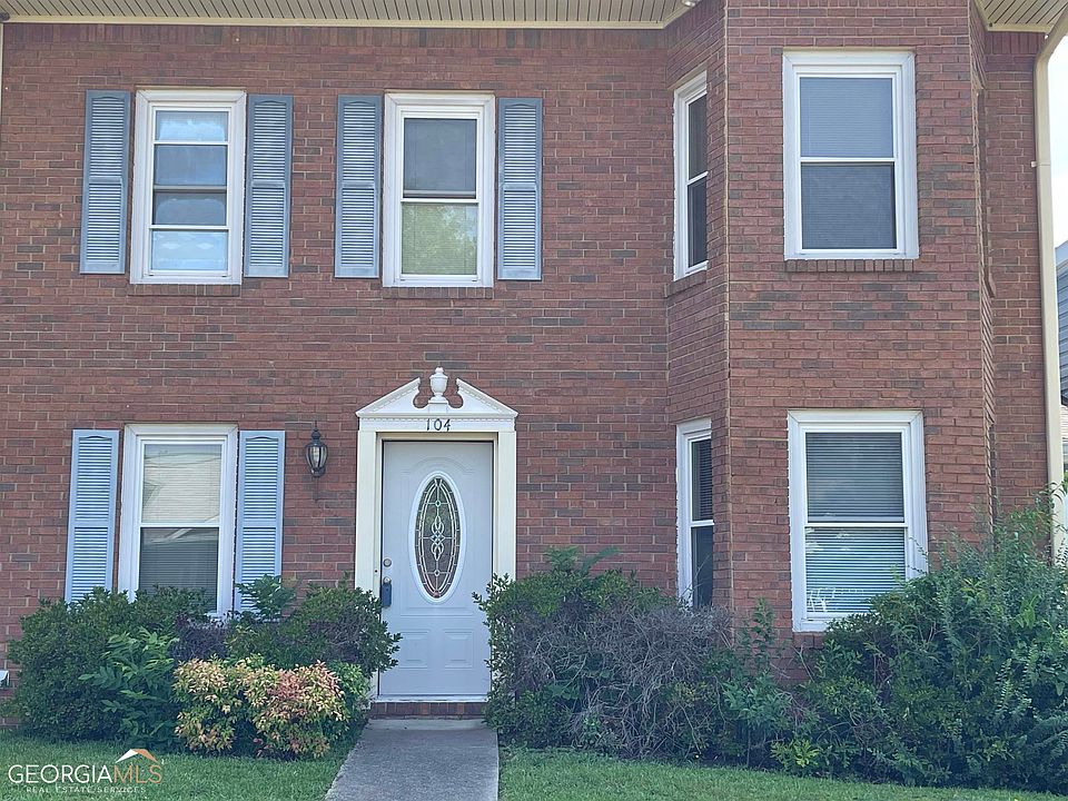 1st image of 104 Williamsburg Ave