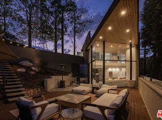 7187 Macapa Dr, Los Angeles, CA 90068