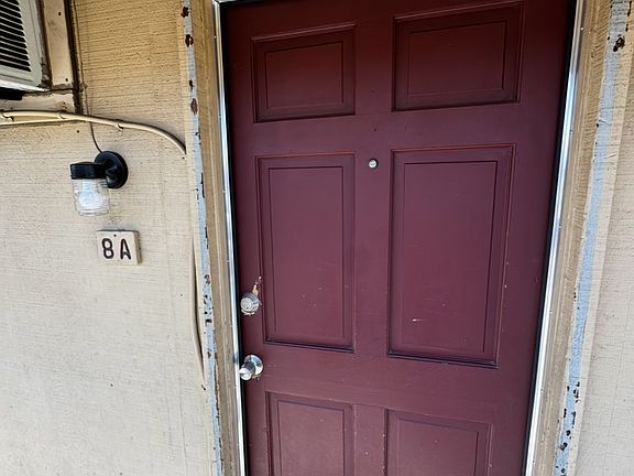 4th image of 200-208 E Vine St #200-8A