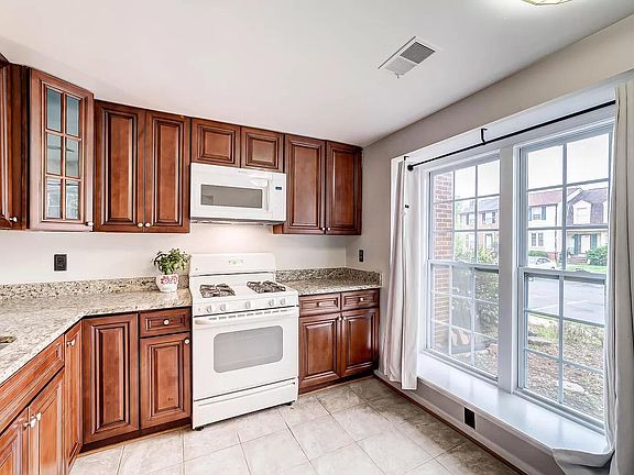 4th image of 14368 Watery Mountain Ct