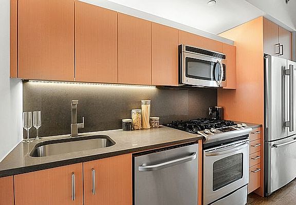 3rd image of 8 Spruce St APT 29D