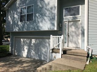 1601 S Concord Ct, Independence, MO 64058