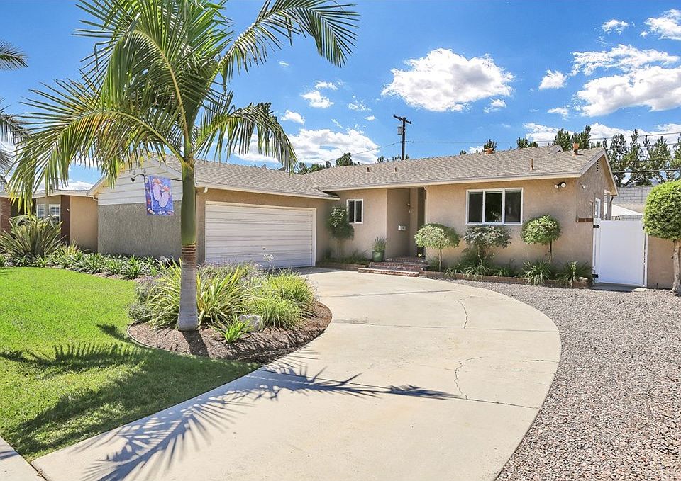 1st image of 2915 Lomina Ave