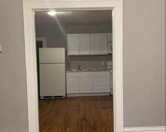 3rd image of 3438 Itaska St #1F