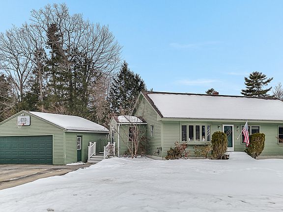 2nd image of 16 Laurel Pines Drive