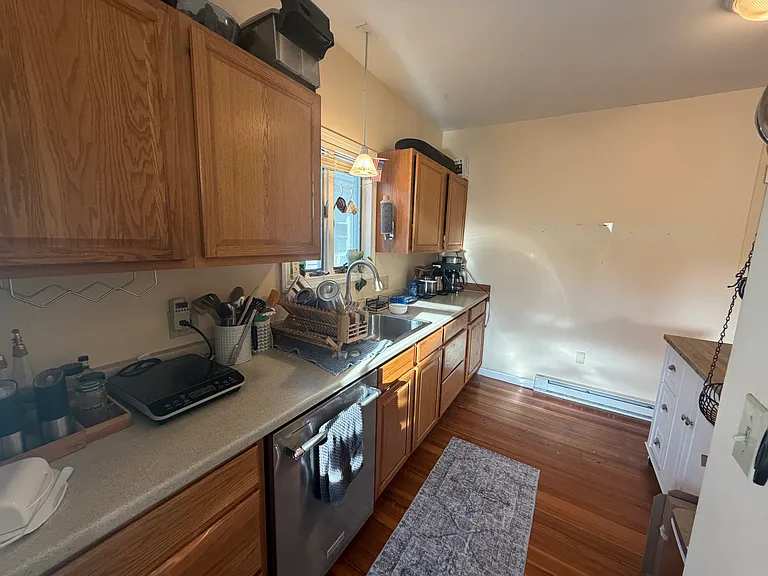 127 Hillsdale Rd #2E — Photo 2