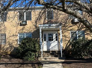 76 E Manchester Ct, Freehold, NJ 07728