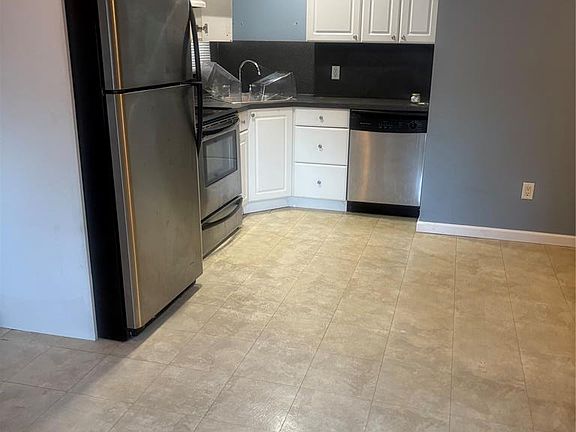 5th image of 34 Markwood Ln