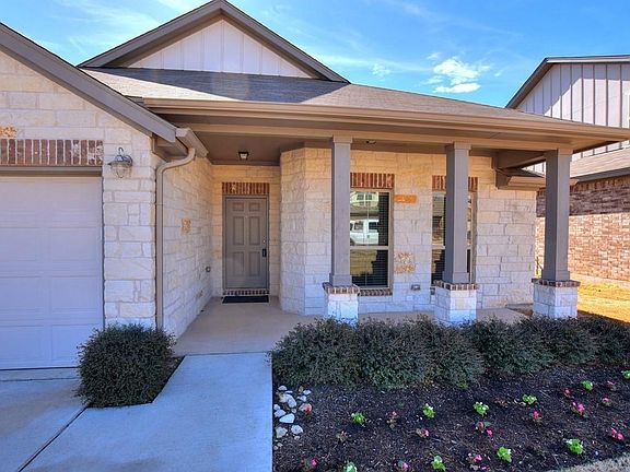 2nd image of 512 Cinnamon Teal Ln