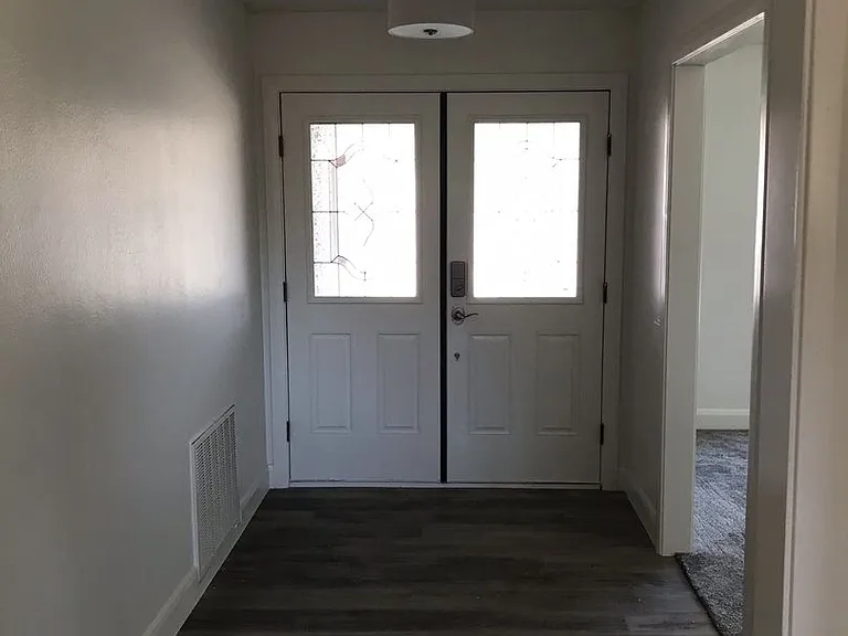 1035 Red Bud Cir — Photo 6