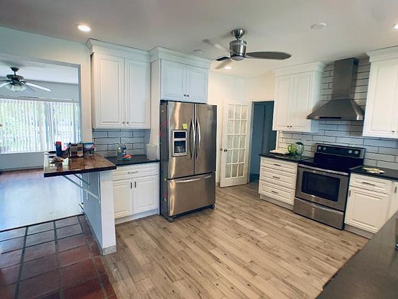4th image of 2021 NE 171st St