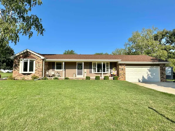 9016 E Wyman Dr, Clinton, WI 53525