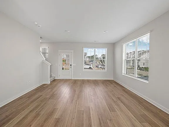 2705 Fordham St — Photo 3