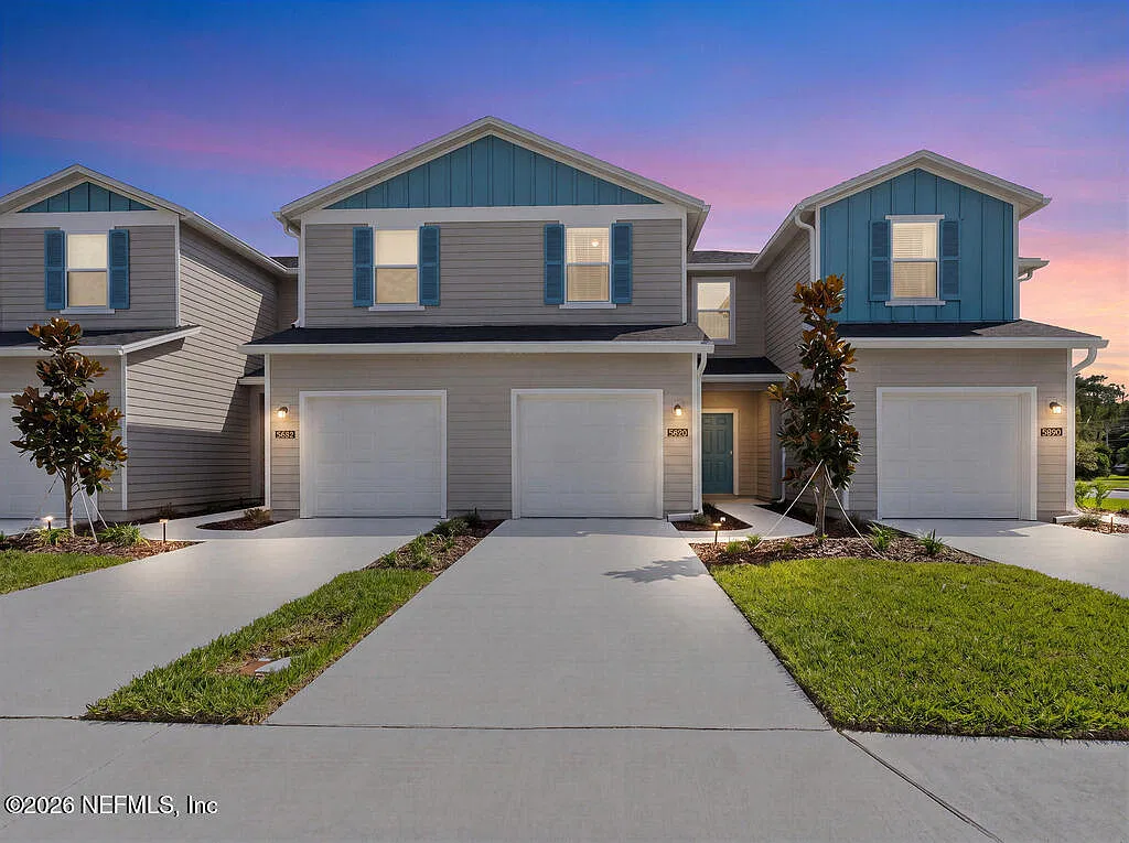 3 bed, 2.5 bath, 1704 sqft, $2,000 — Photo 1