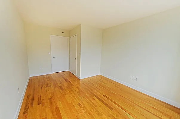 Rented by Stonehenge NYC LLC | media 13