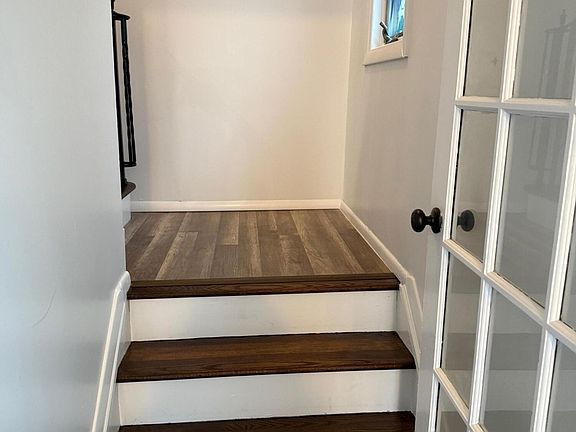 5th image of 3279 Victory Blvd #1