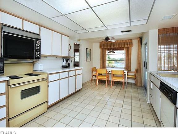 4th image of 580 Chert Ct