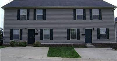 1st image of 332 E Oak St