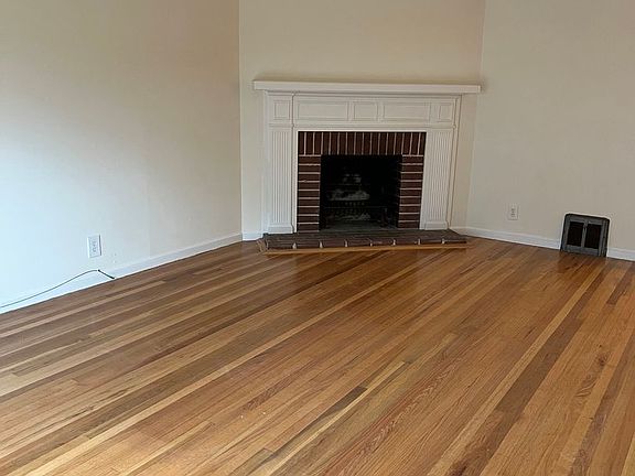 2nd image of 1390-1392 28th Ave #1390