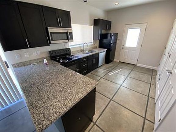 2nd image of 2862 N Tyndall Ave #2