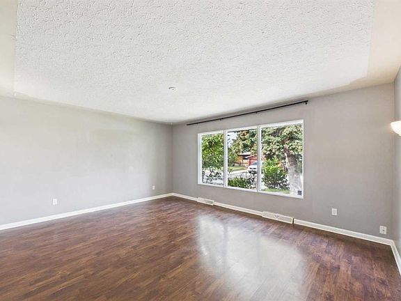 4th image of 4715 W 43a Ave