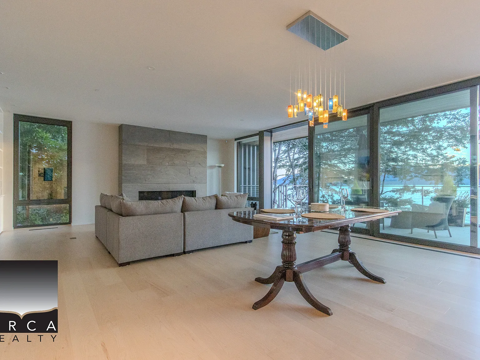 8885 Lawrence Way, West Vancouver — Photo 2